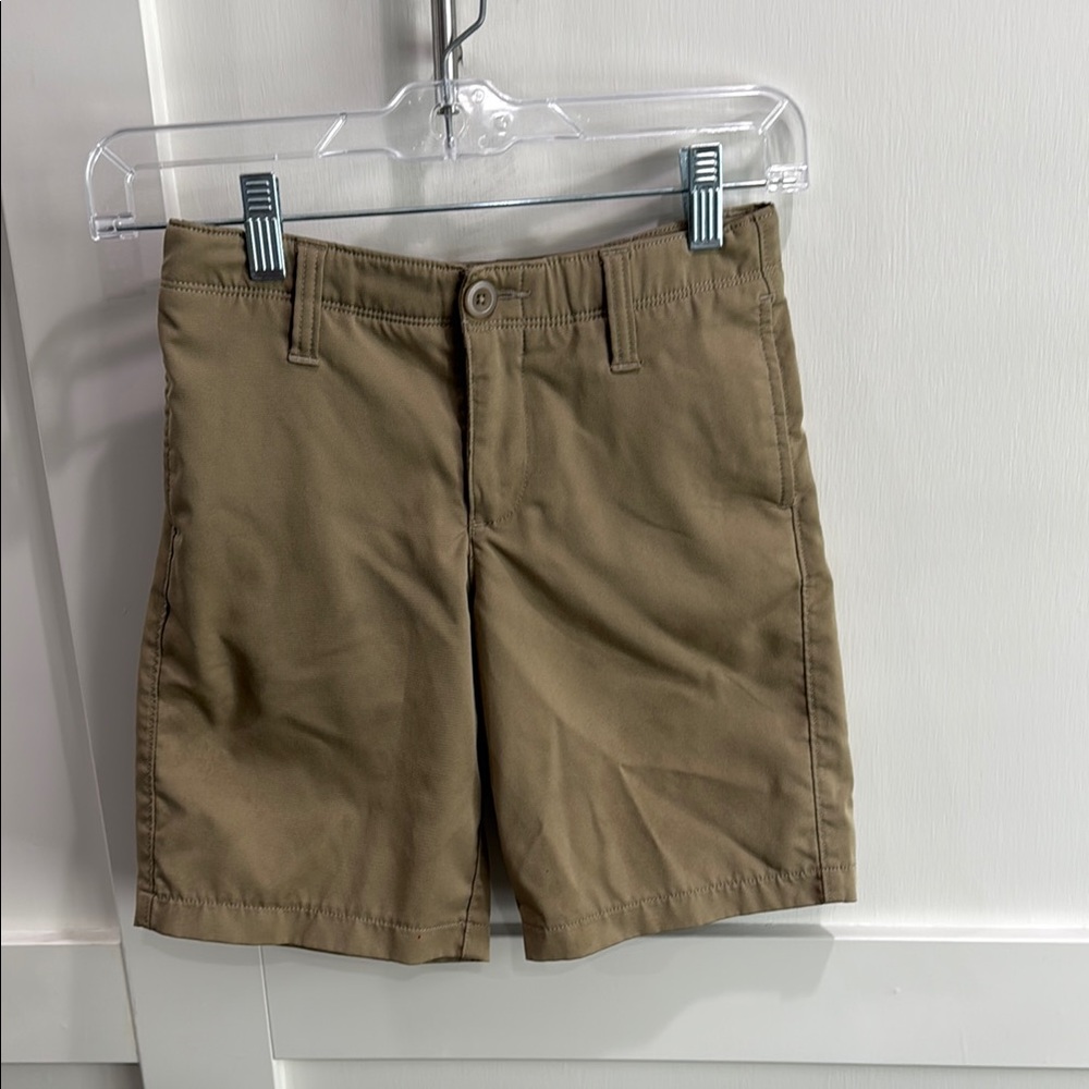 Under Armour, Youth size 8 Tan Shorts
